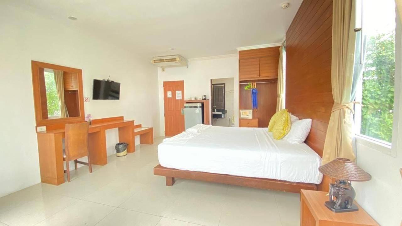 Sukcheewa Residence Phuket Patong Værelse billede