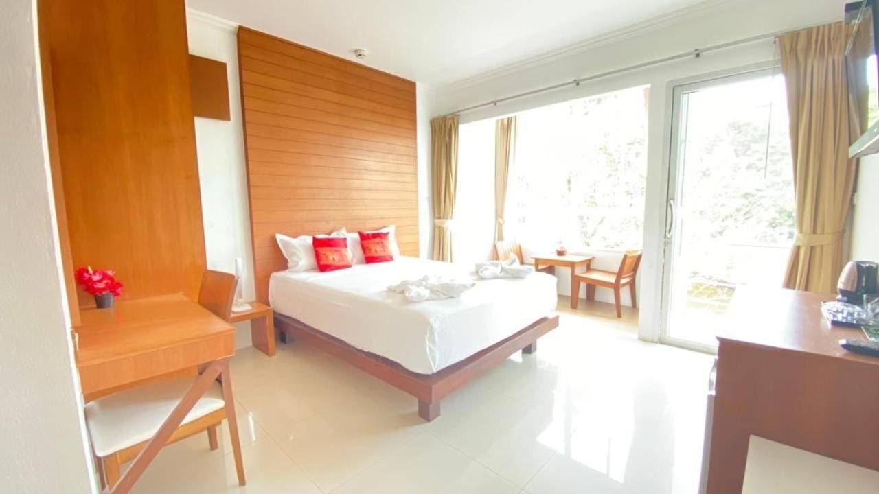 Sukcheewa Residence Phuket Patong Værelse billede
